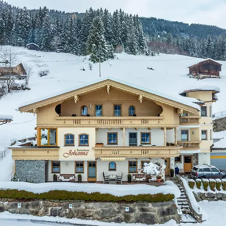 Sonne Im Johanna - Mayrhofen-hippach- In Der Naehe Von Der Skipiste Apartment Hippach